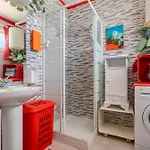 アパート Artcorner, Pool & Wifi コスタ・デル・シレンチオ