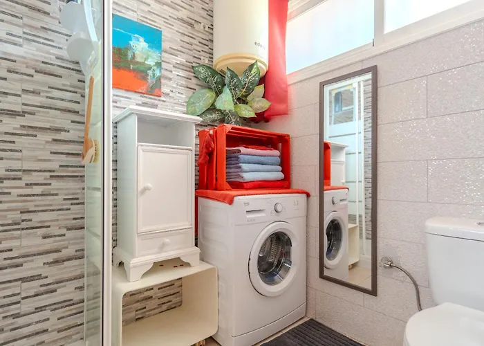 Artcorner, Pool & Wifi Apartman Costa Del Silencio